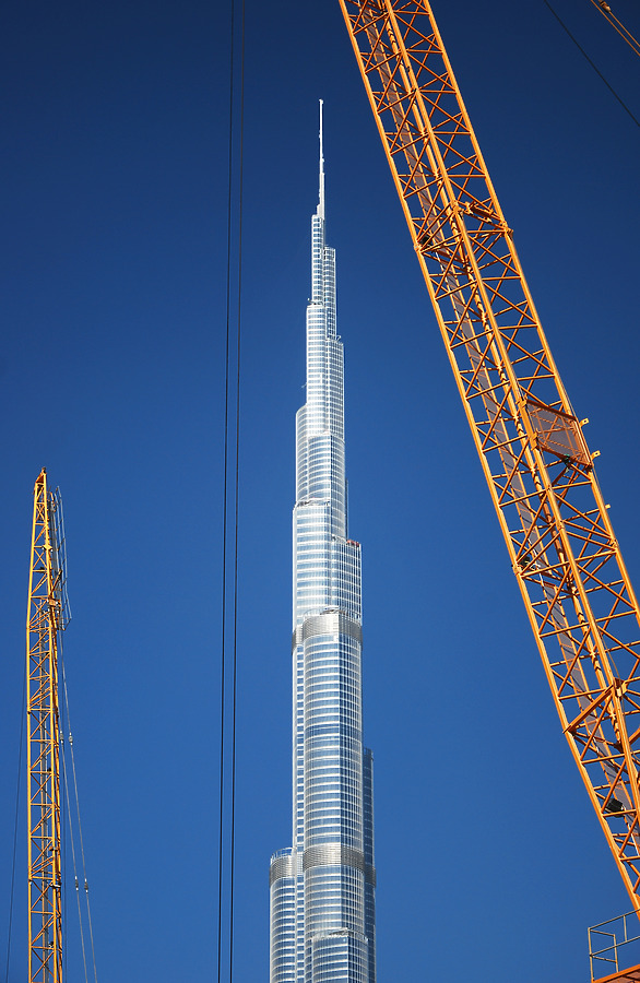 Burj Khalifa by Nareg Karamanoukian