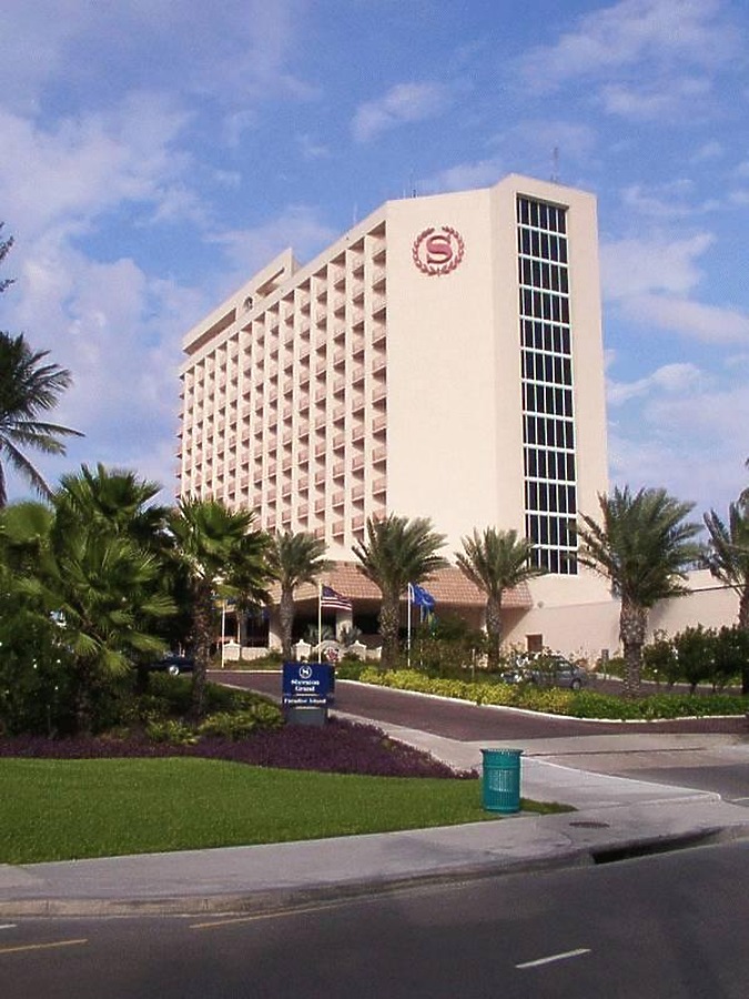 Riu Paradise Island by Daniel Kieckhefer