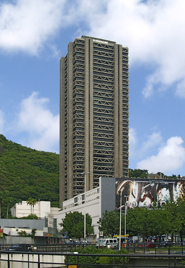 Rio Sul Center by Cesar Serrano