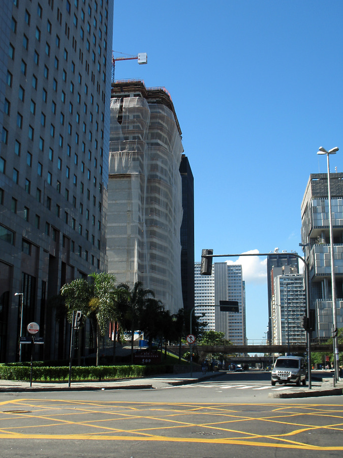 Ventura Corporate Towers by Virgilio Grimaldi