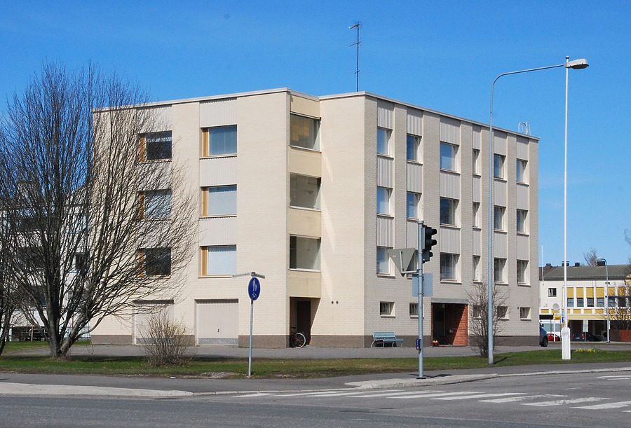 Laivalinnankatu 12 by Huopa