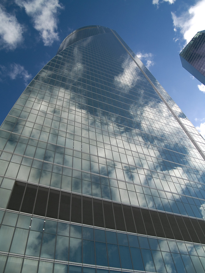 Torre Espacio by Cesar Serrano