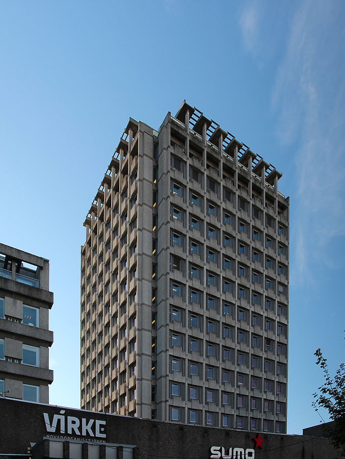Ind-Eks huset by Kjetil Balog