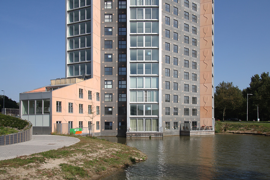 Oosterbaken by Michiel van Dijk