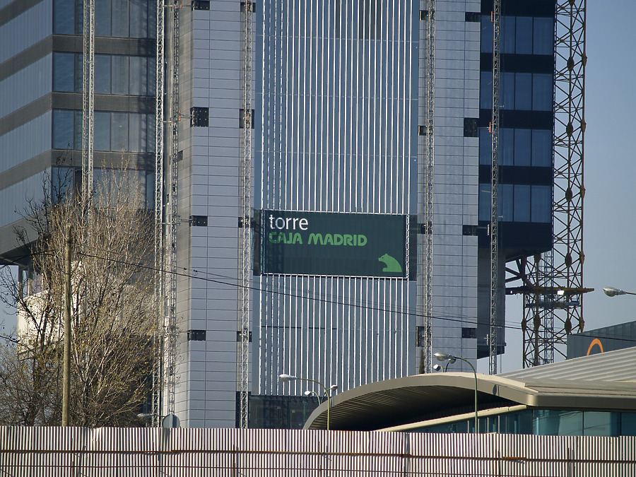 Torre Caja Madrid by Cesar Serrano