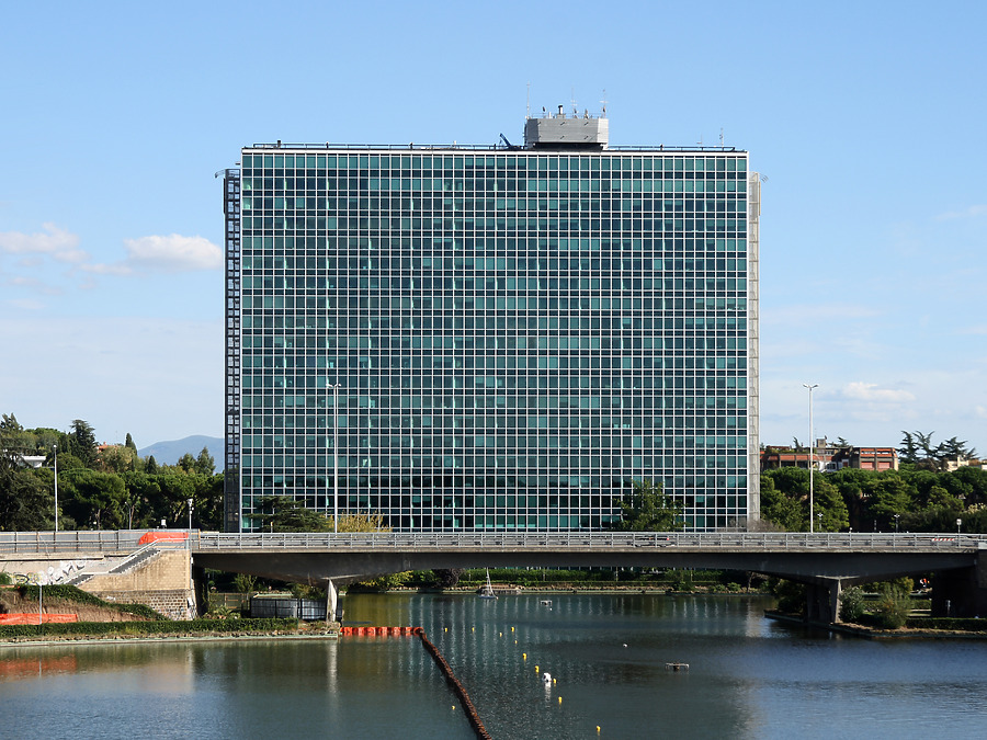 Palazzo Eni by Michiel van Dijk