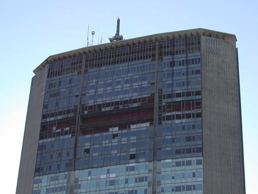 Pirelli Building by David Guija