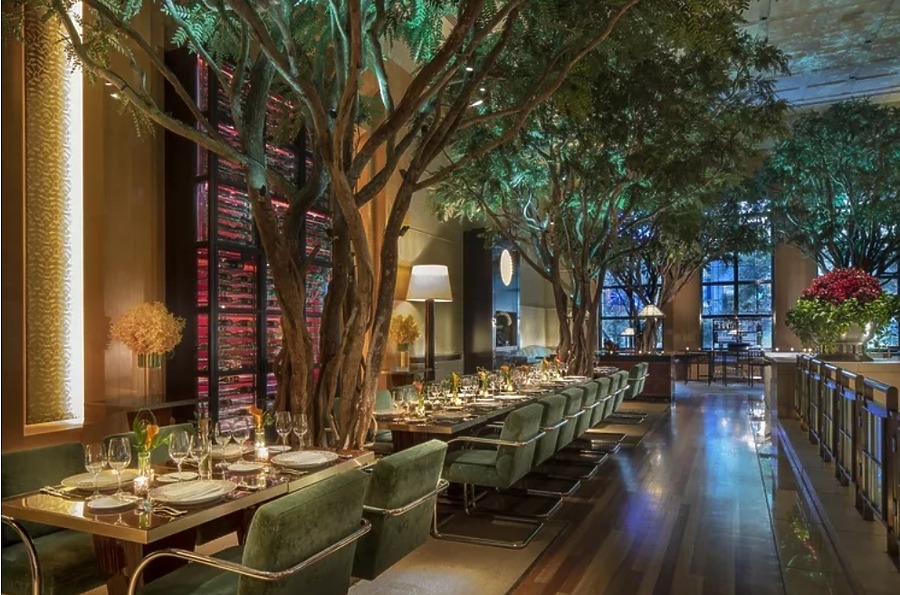 Four Seasons Hotel by Four Seasons