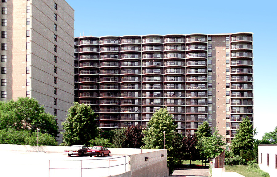Keeler Park Apartments (B) by John Cahill