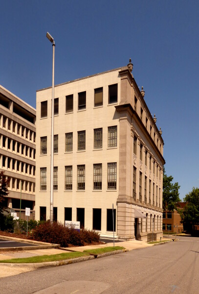 2121 Highland