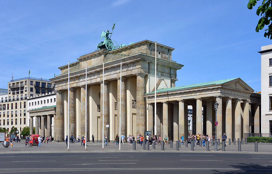 Brandenburger Tor by John W. Cahill