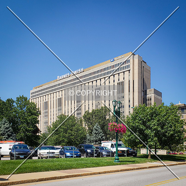 Barnes-Jewish Plaza Tower by Ryan Hildebrand