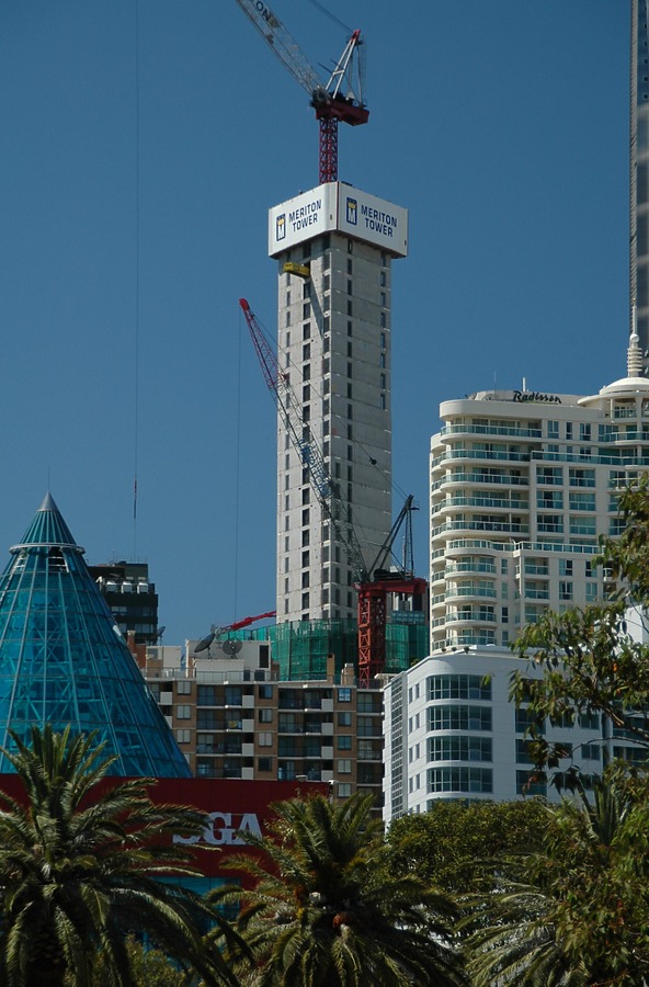 Meriton Tower by John Bek