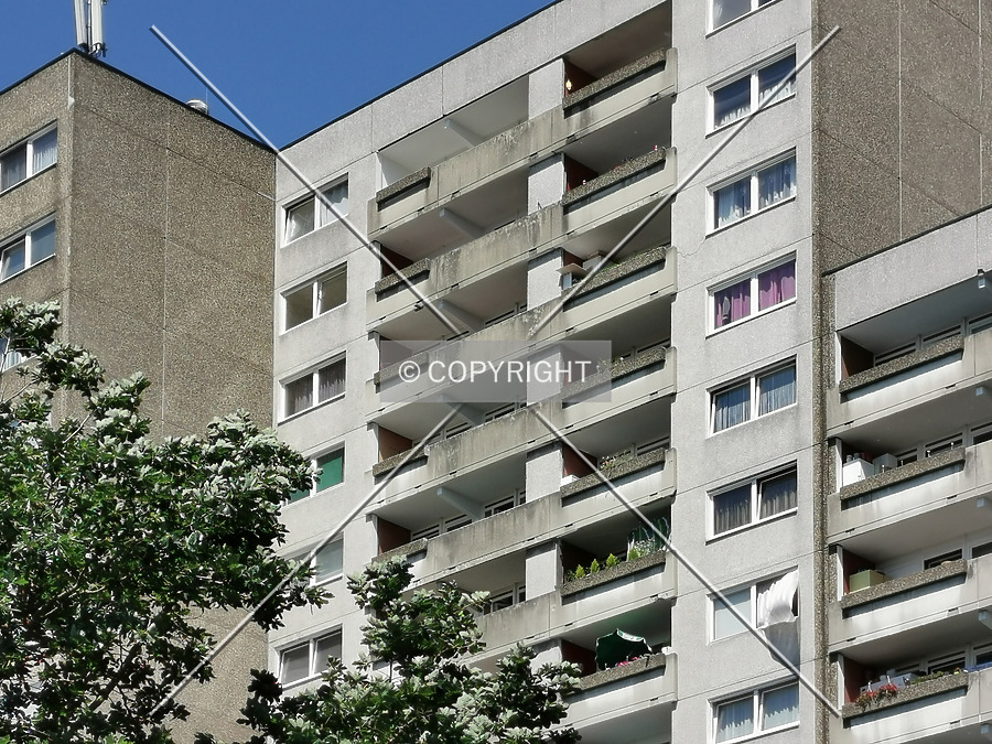 Heinrich-Plett-Straße 21-27 by Nephilim