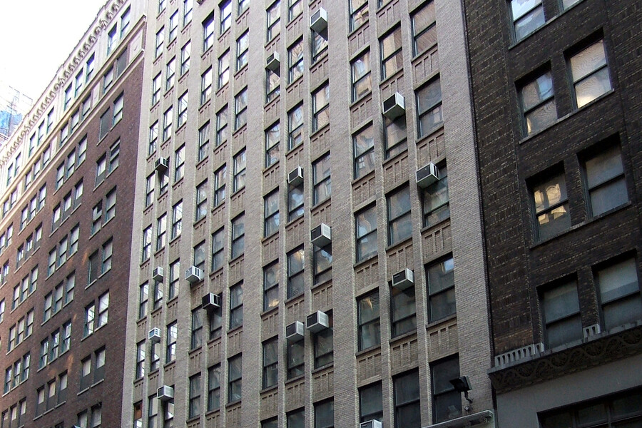 Simlan Building