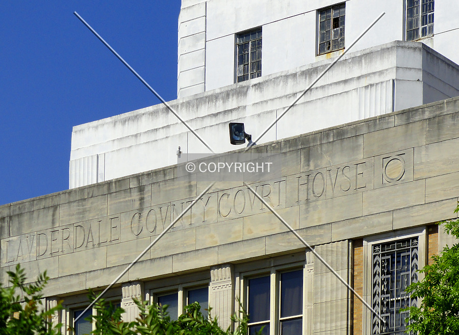Lauderdale County Courthouse by Chris Patriarca