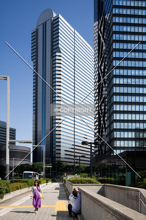 Shinjuku I-Land Tower by Serdica
