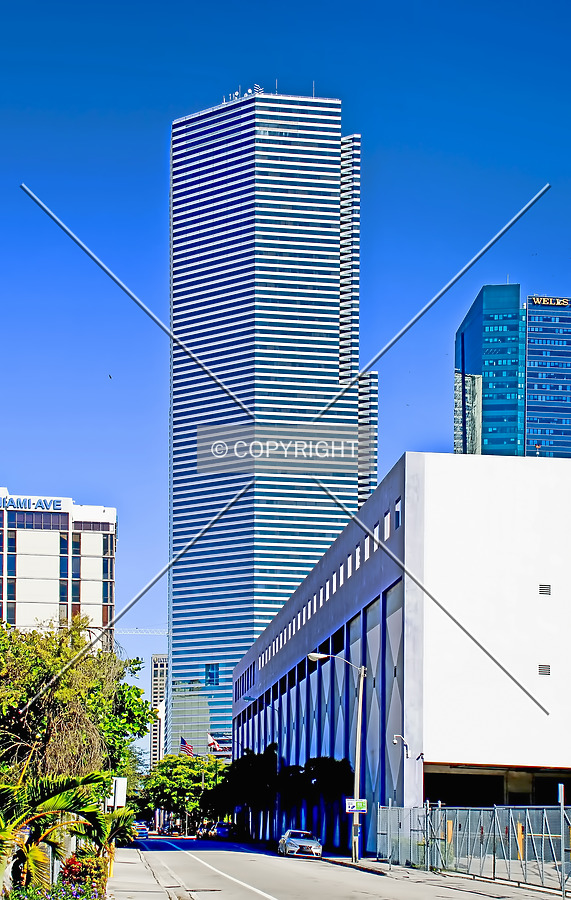 Miami Tower by Jorge Molina