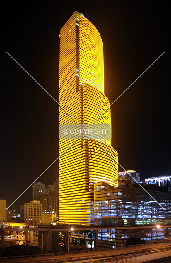 Miami Tower by Jorge Molina