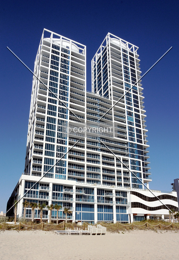 Canyon Ranch Miami Beach, North Tower by Jorge Molina