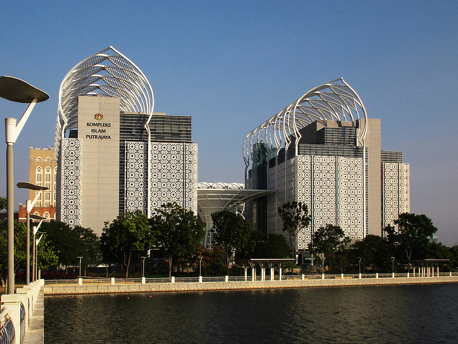Kompleks Islam Putrajaya by Daniel Kieckhefer