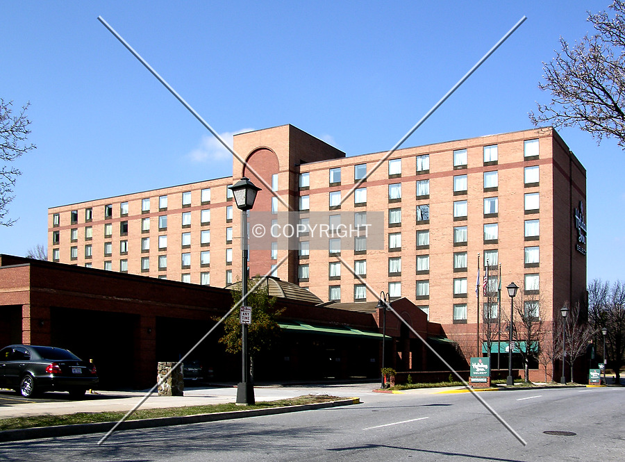 Holiday Inn Select by Chris Patriarca