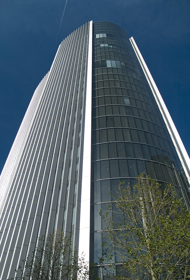 The Willis Building by Cesar Serrano