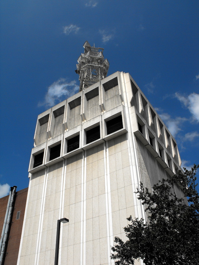 AT&T Building by Rodney Gunn