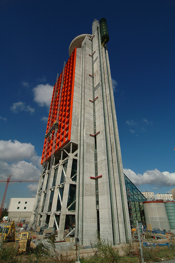 Hesperia Tower by David Guija