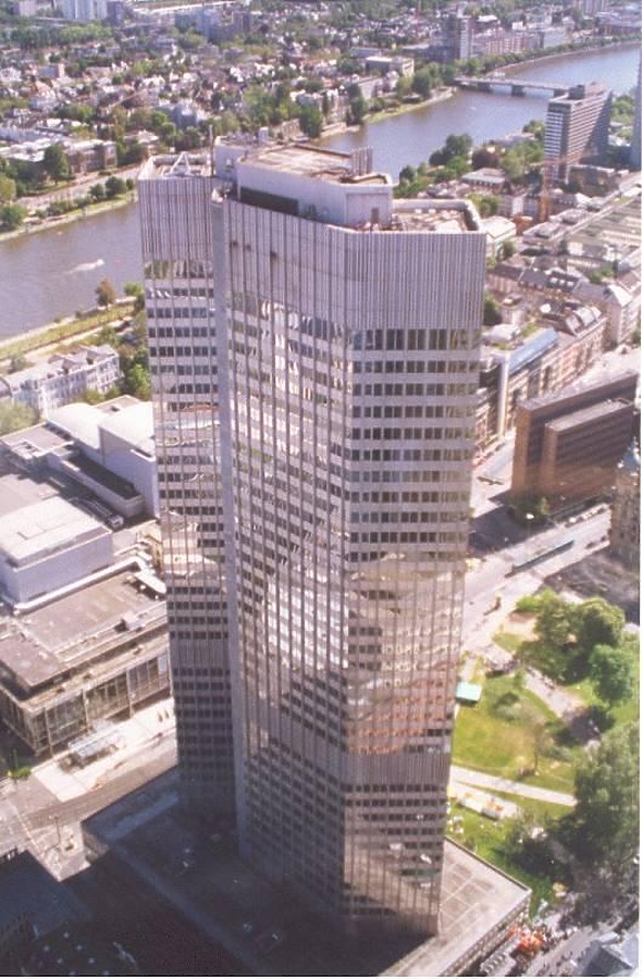 Bankgebäude BfG by Marshall Gerometta