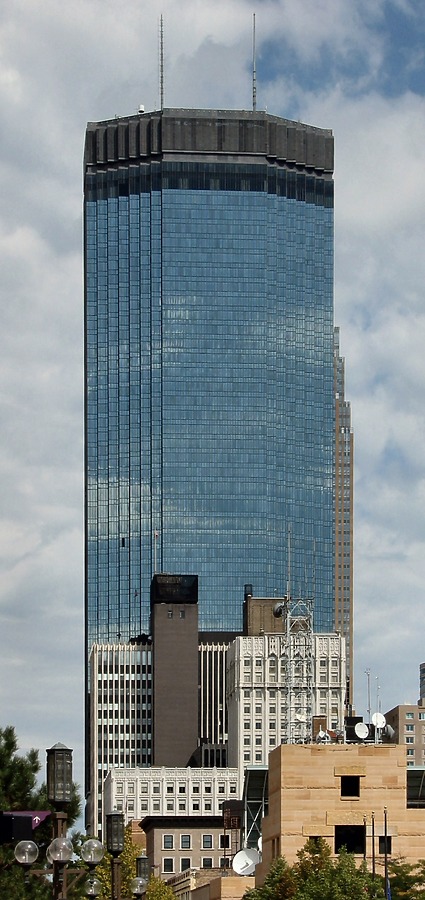 IDS Tower by James Peacock