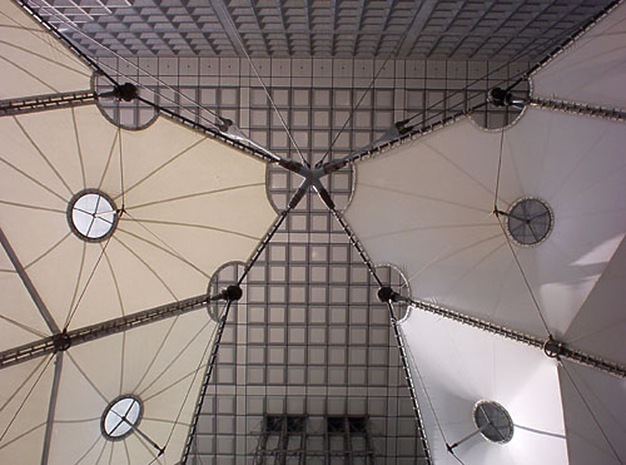 La Grande Arche by Pavel Toczynski