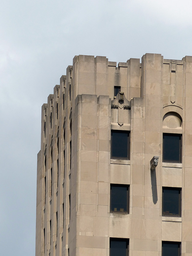 PNC Bank Building by Nate Lindsey