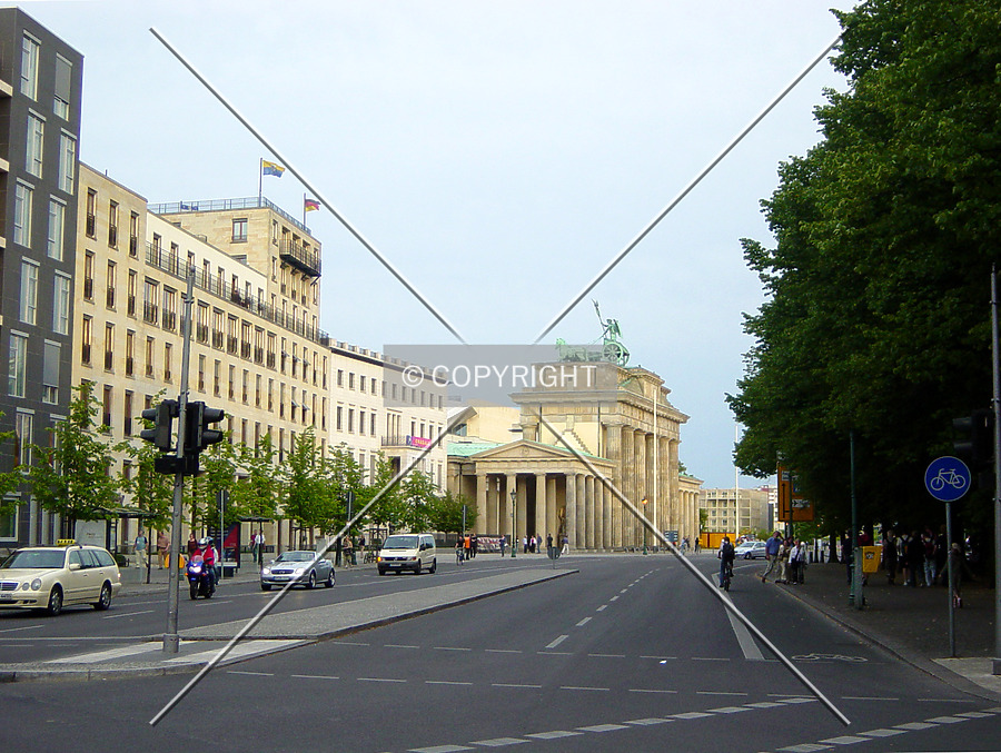 Brandenburger Tor by Serdica