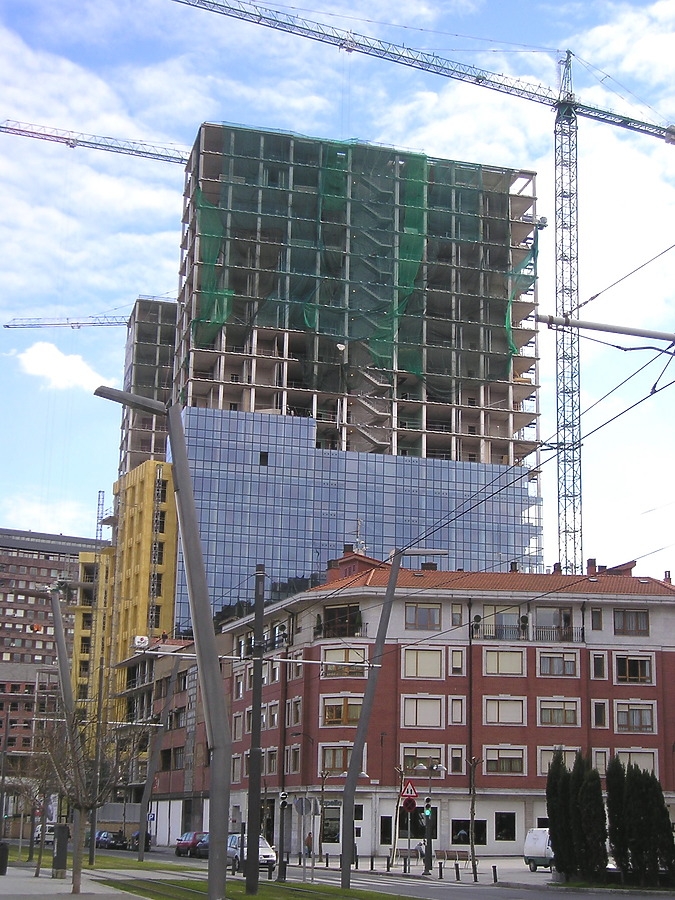 Isozaki Atea I by Mikel Allende
