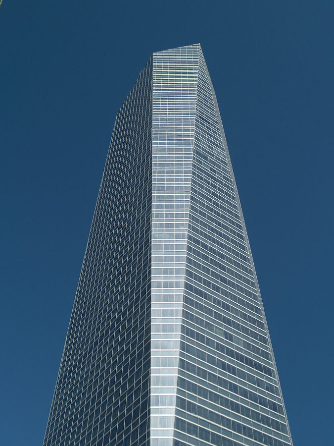 Torre de Cristal by Cesar Serrano