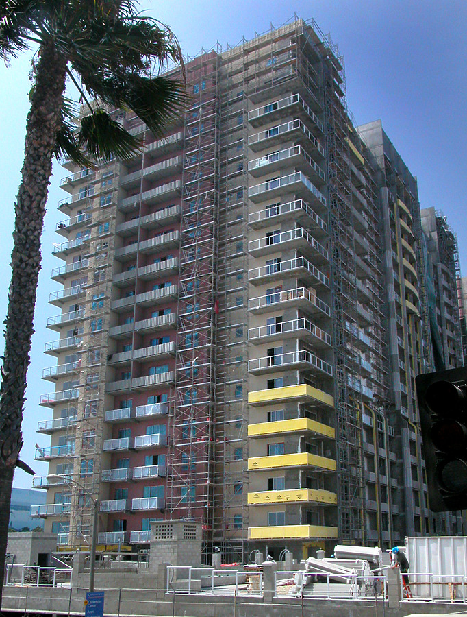 Aqua Tower I by Jim Schwartz