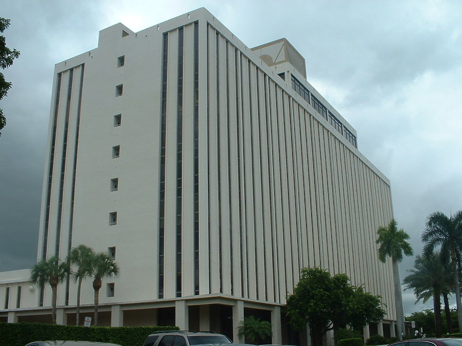 Coral Springs Financial Plaza by Paul Cucuzza