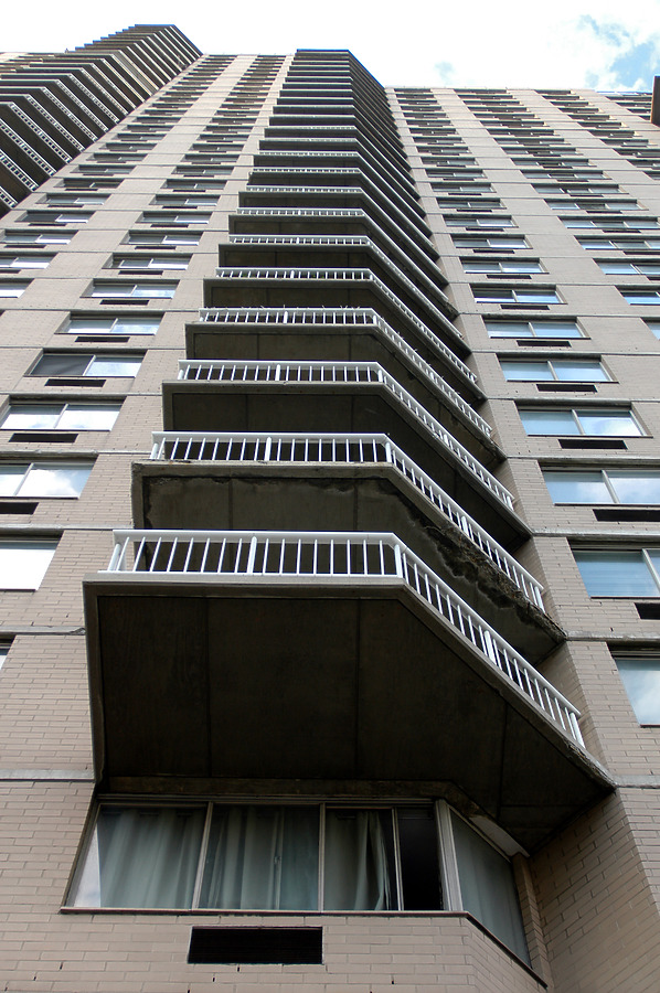 River Gate Apartments by Scott Murphy