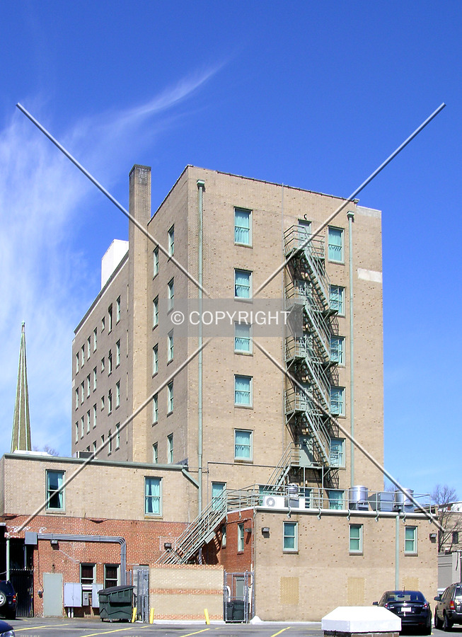 Hawthorn at the Governor Dinwiddie by Chris Patriarca