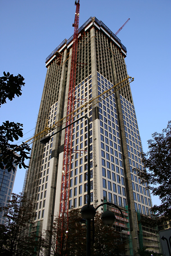OpernTurm by Daniel Kieckhefer