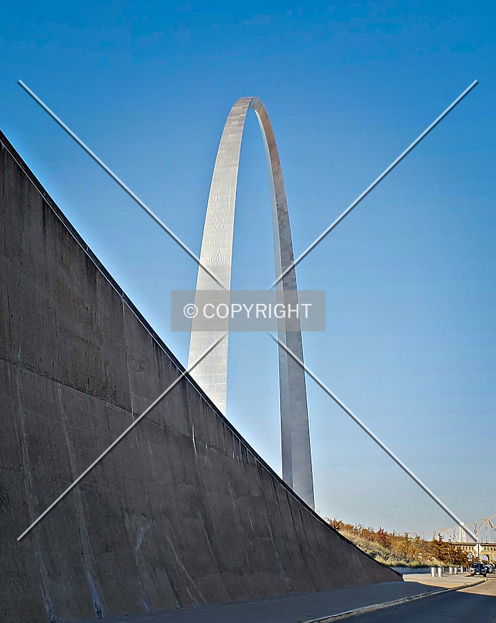 Gateway Arch by Ryan Hildebrand