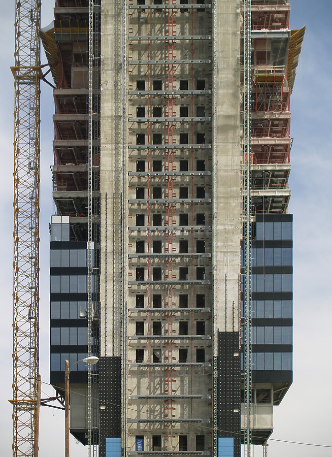 Torre Caja Madrid by Cesar Serrano