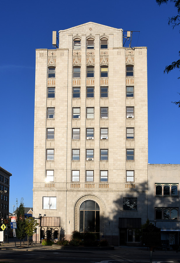 Richland Bank Building by John W. Cahill