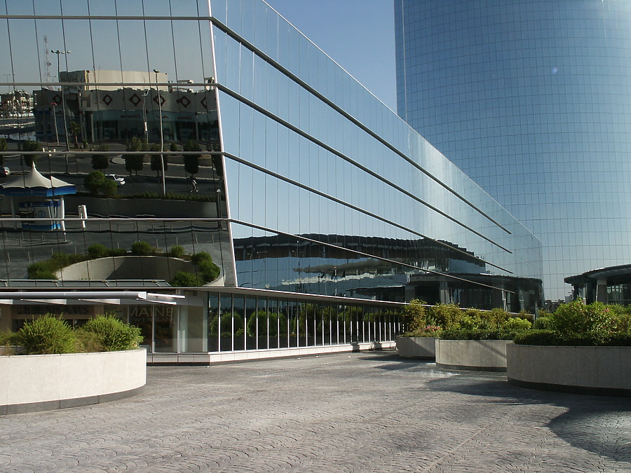 Kingdom Centre by Daniel Kieckhefer