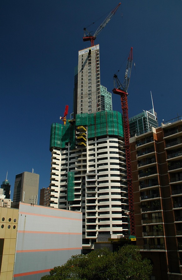 Meriton Tower by John Bek