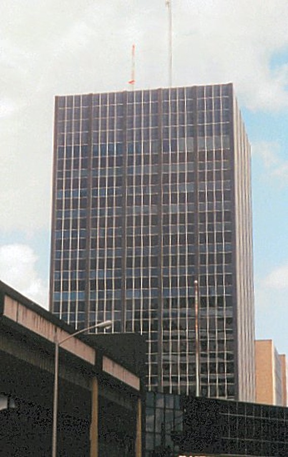 American Bank Plaza by Kevin Lehnhardt