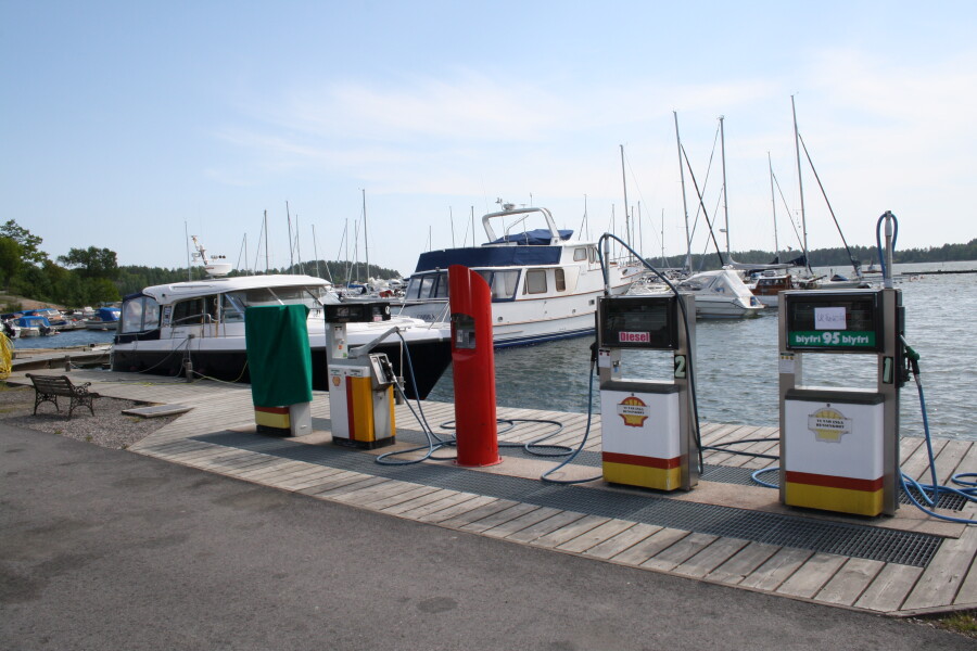 A gas station for boats
