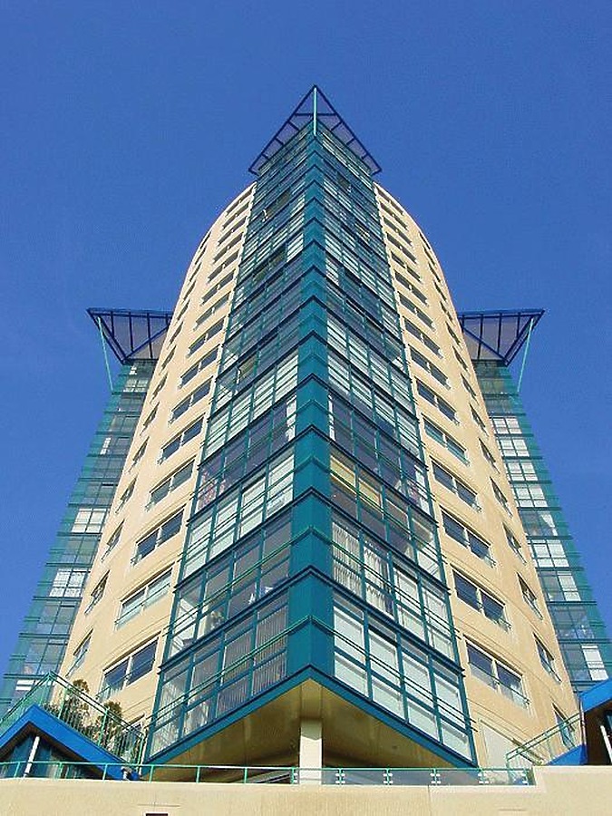 De Sequoia by Michiel van Dijk