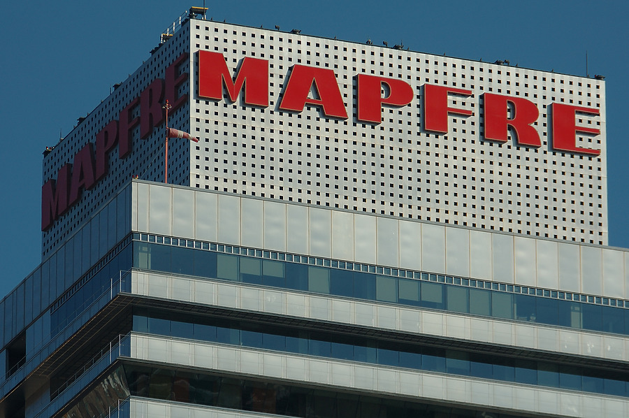 Torre Mapfre by David Guija